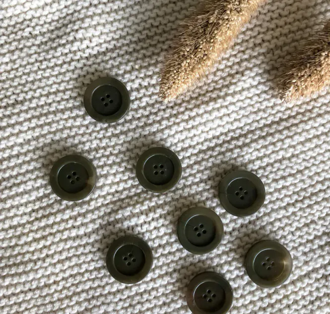 Hovedbilde Knappi 20mm, Snusmumrik (store hull)